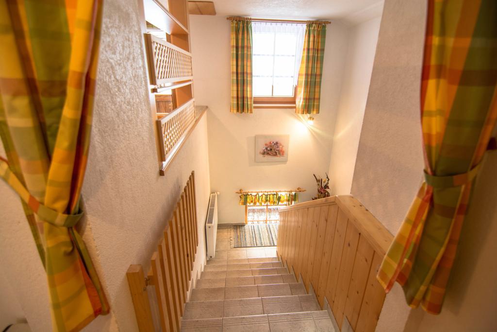 Hotel Guggenbergerhof Maria Luggau Habitación foto